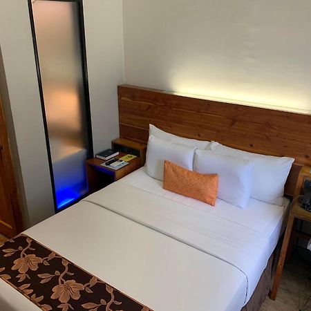 Cuarto Hotels Cebu Exterior foto