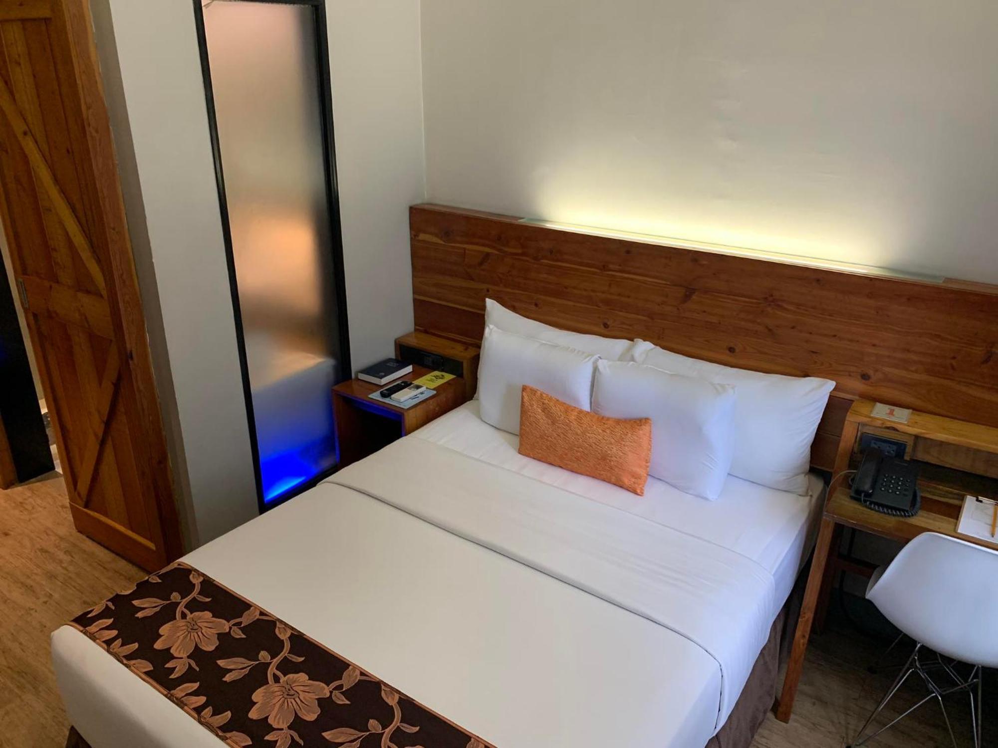 Cuarto Hotels Cebu Exterior foto